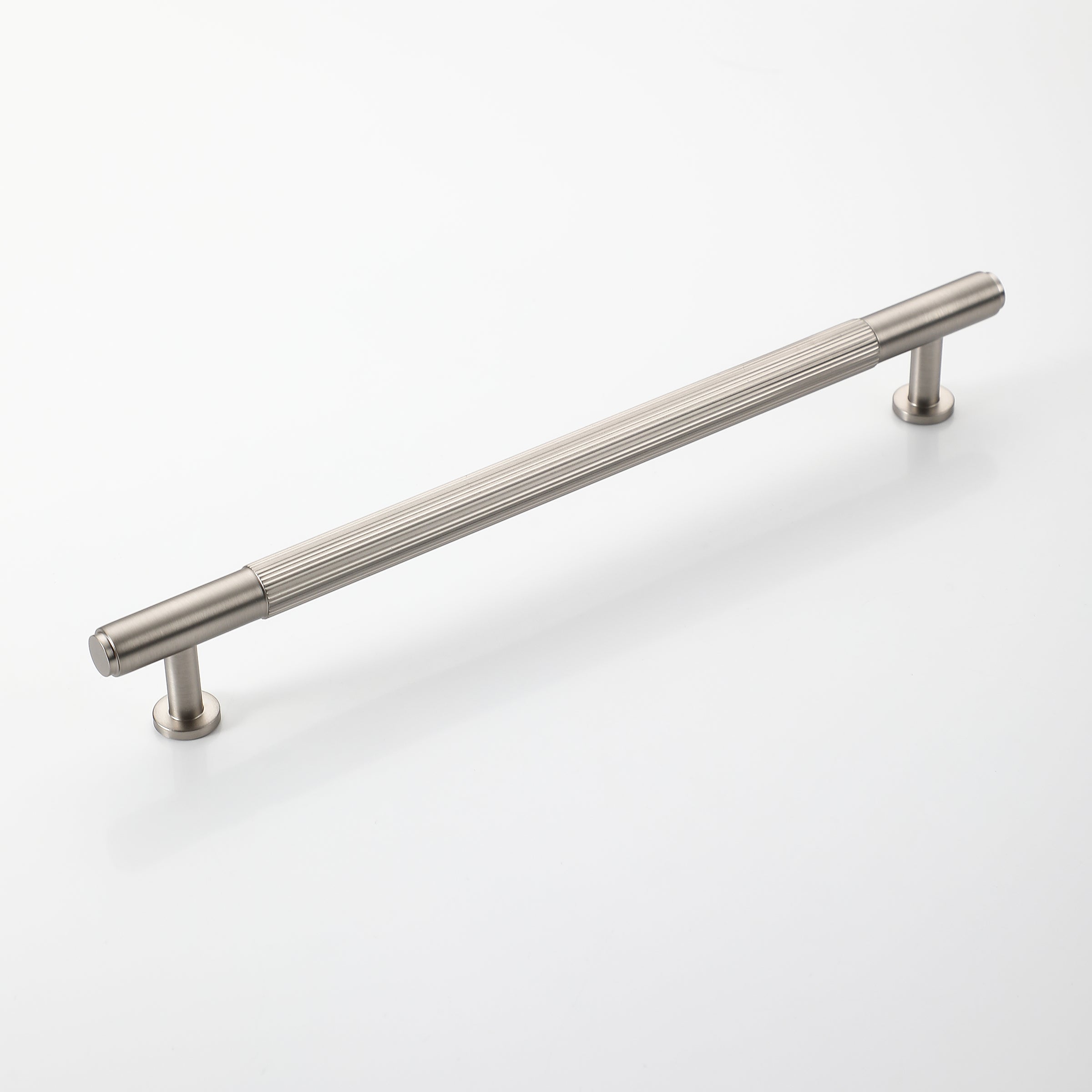 Stria Brass Handle