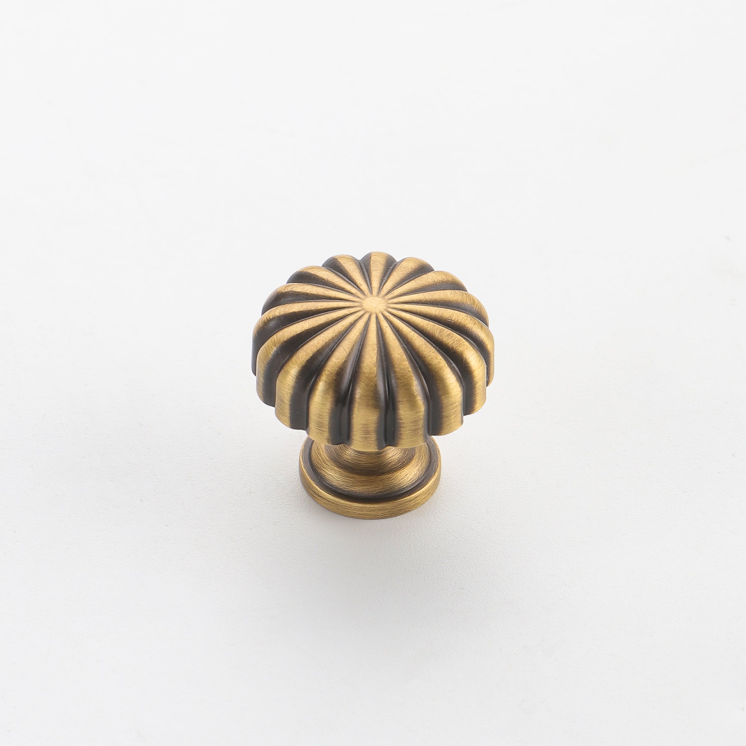 Sunray Brass Knob