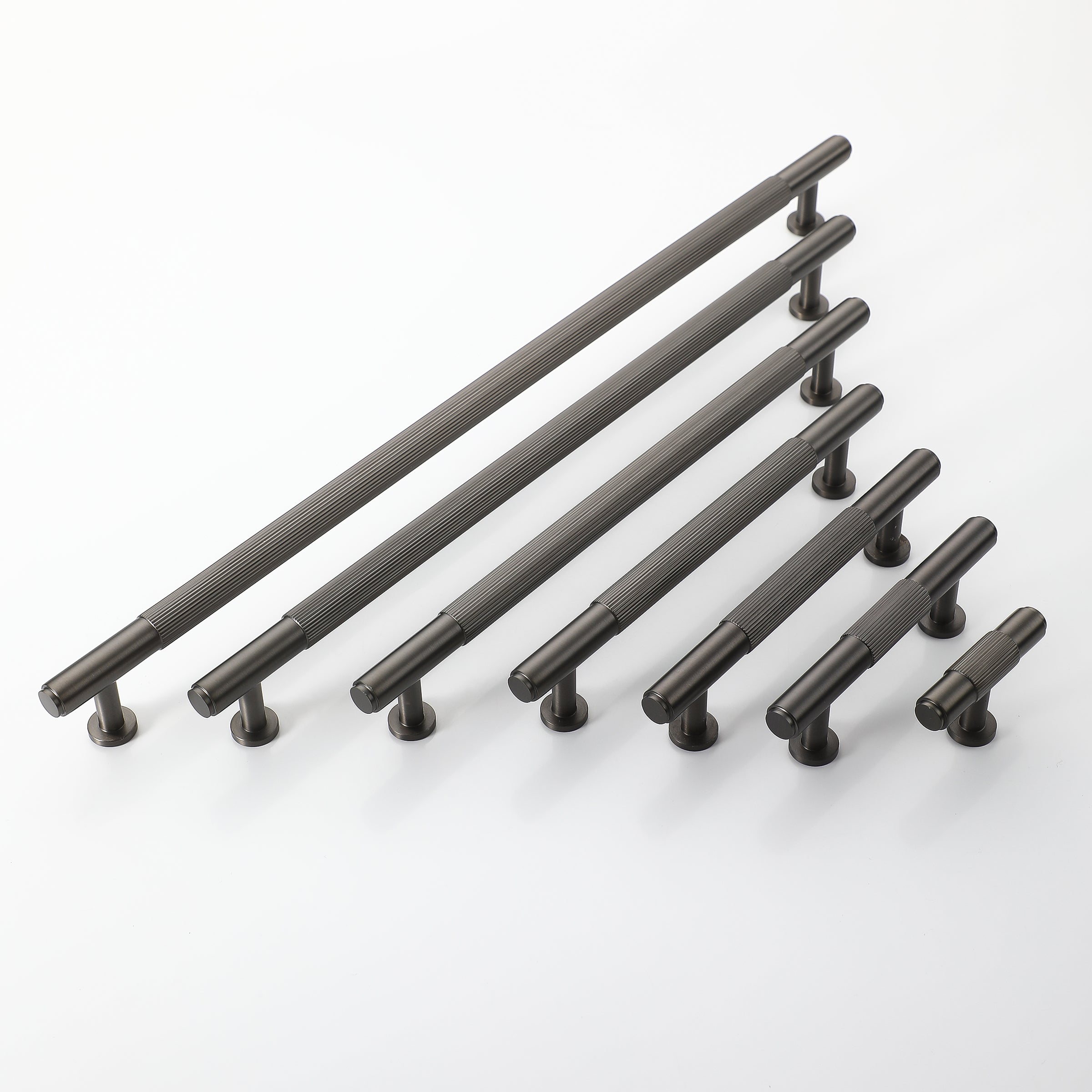 Stria Brass Handle