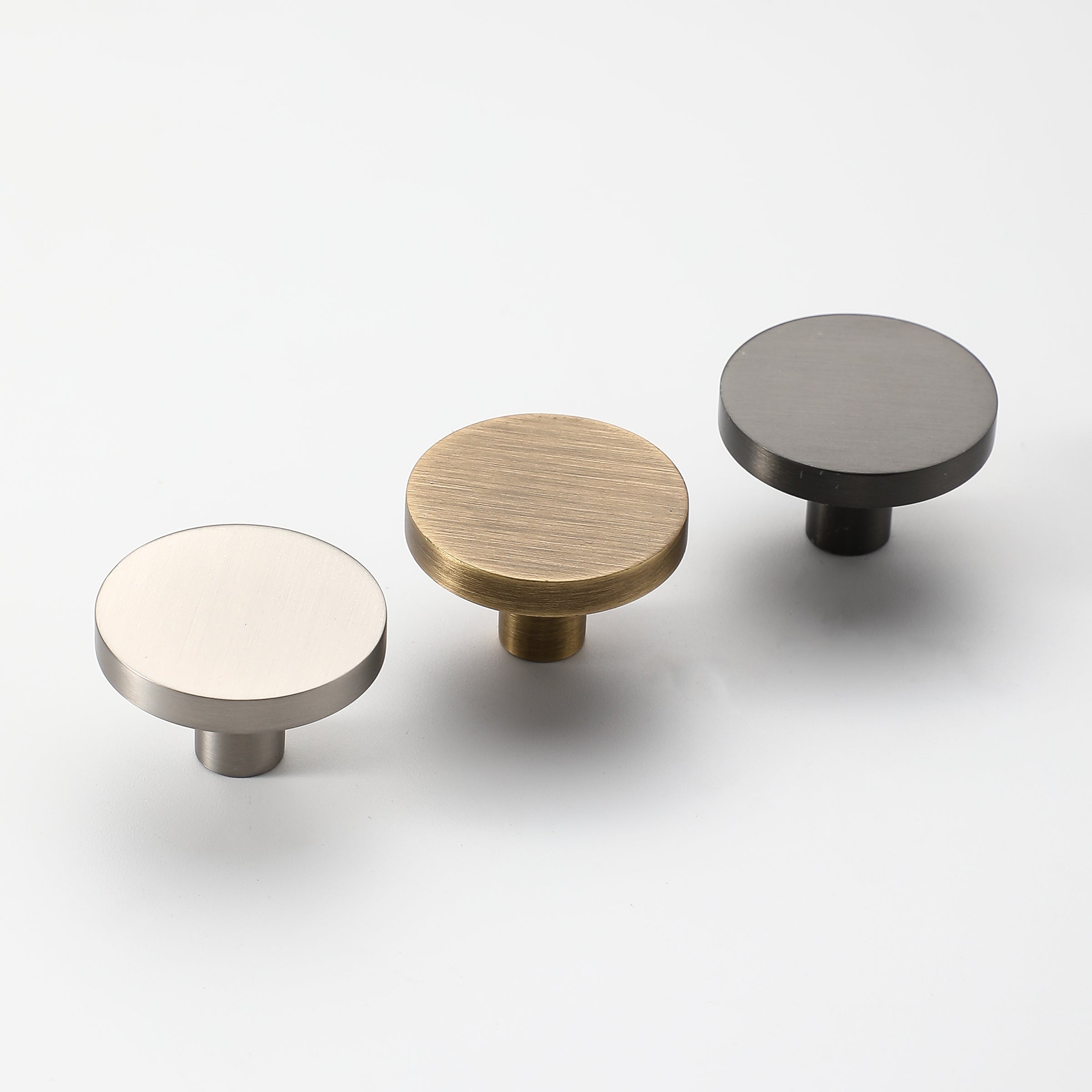 Aura Solid Brass Knob