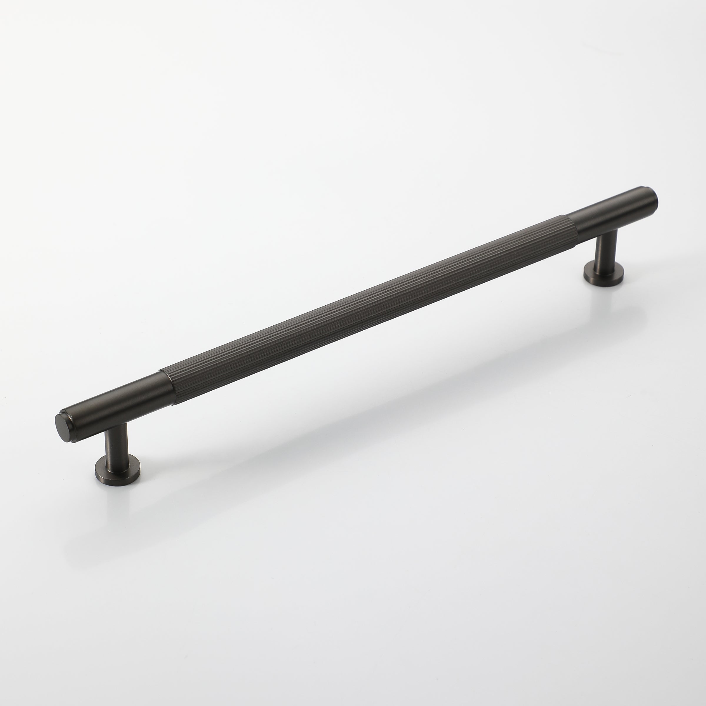 Stria Brass Handle