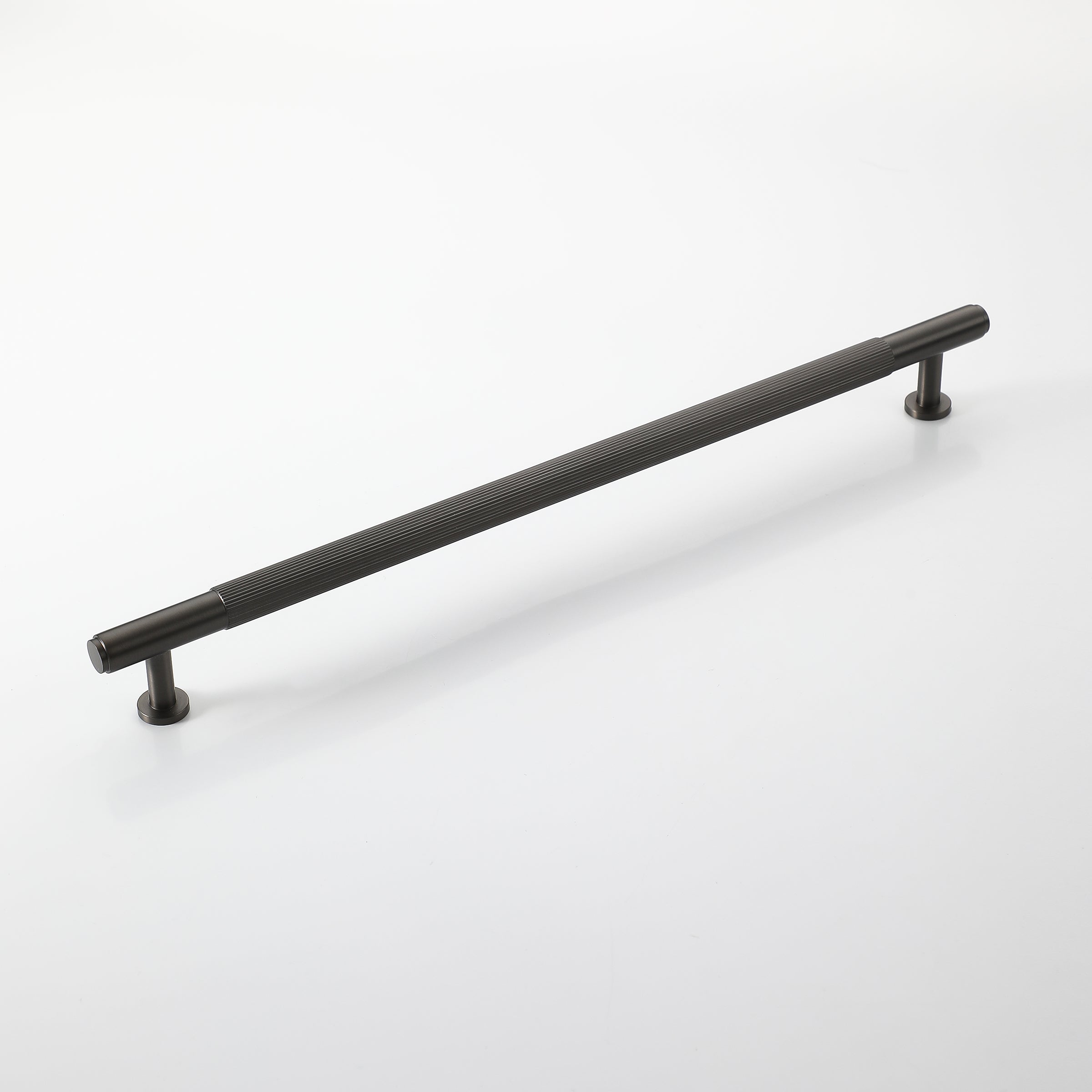 Stria Brass Handle