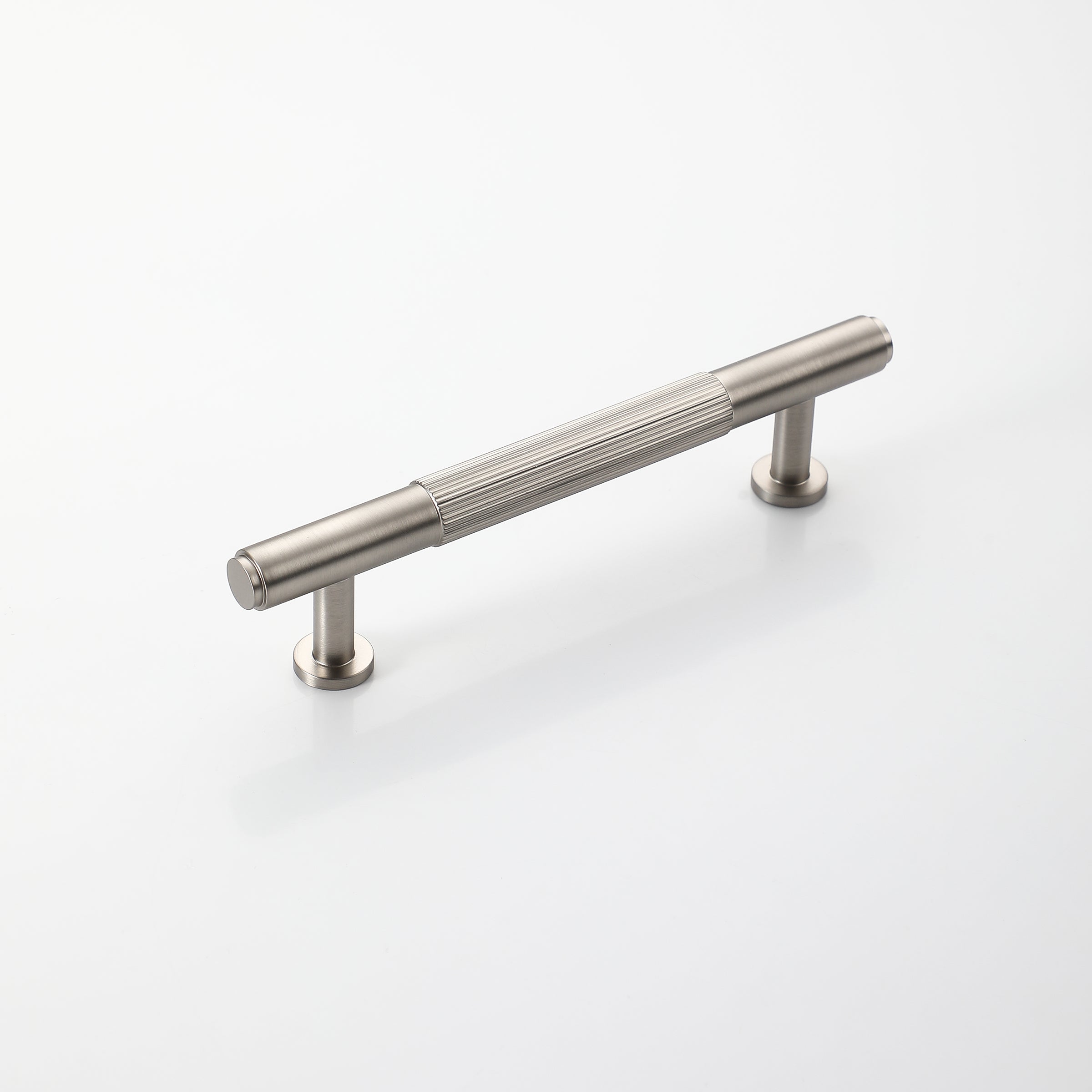 Stria Brass Handle