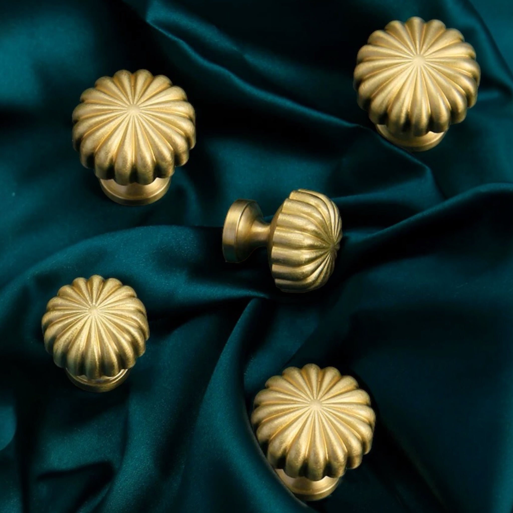 Sunray Brass Knob in demo view