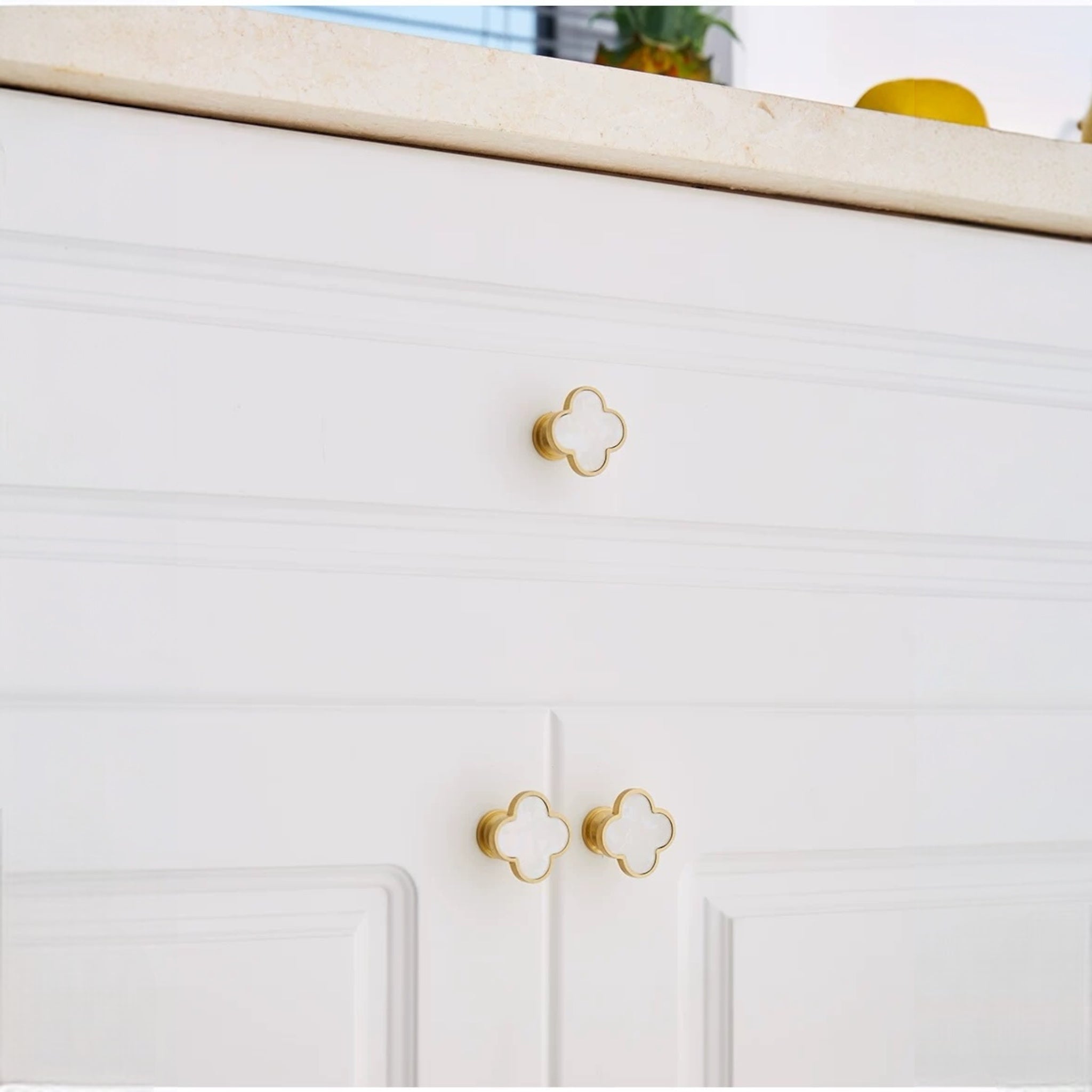 Marble Clover Knob 02