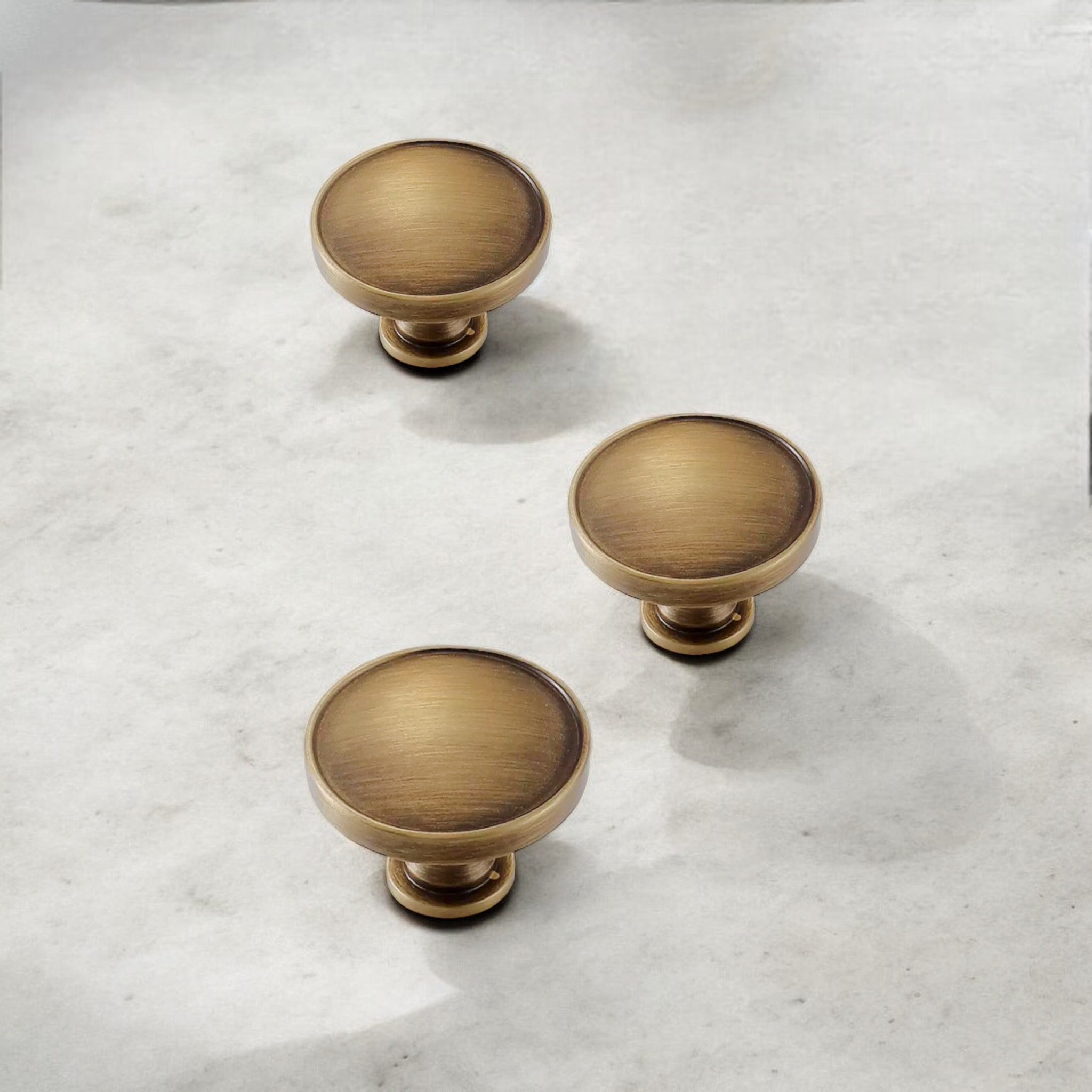 Heritage Brass Knob-antique brass in set