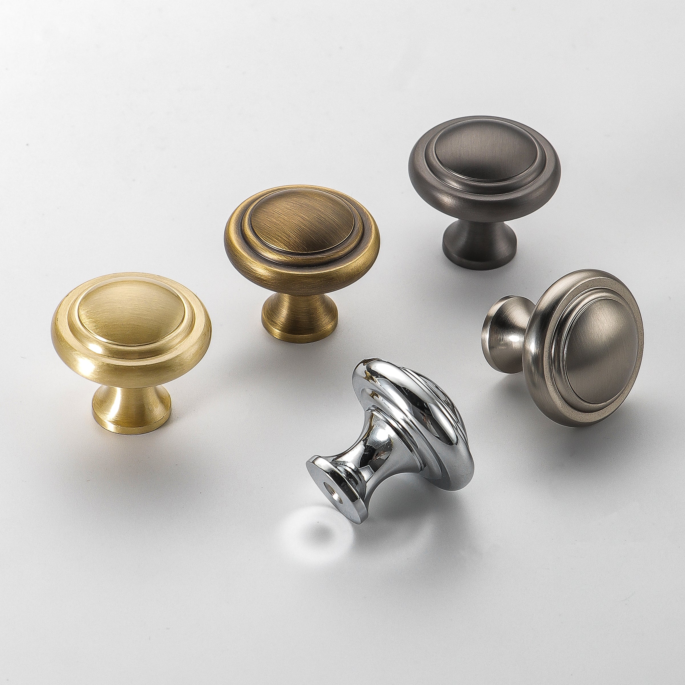 Chateau Brass Knob