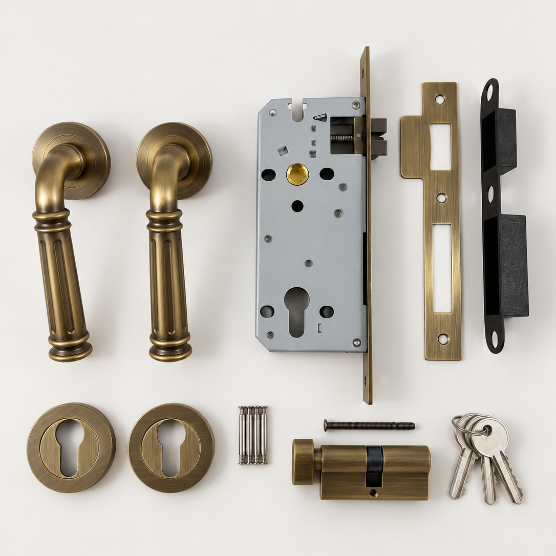 Victorian entrance door handle set in Antique Brass: levers, euro mortice lock, cylinder, escutcheons, strike plate and keys