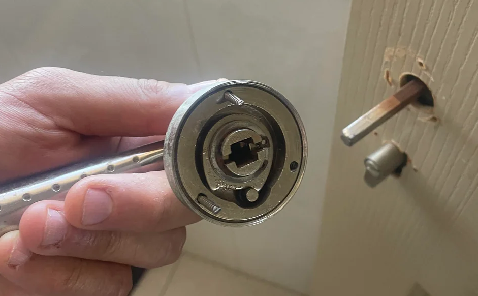 What to Look for When Choosing a Door Handle