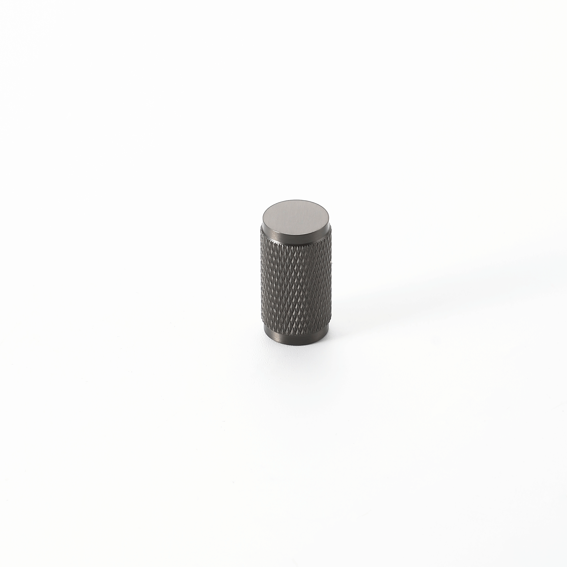 Knurled Brass Cylinder Pull