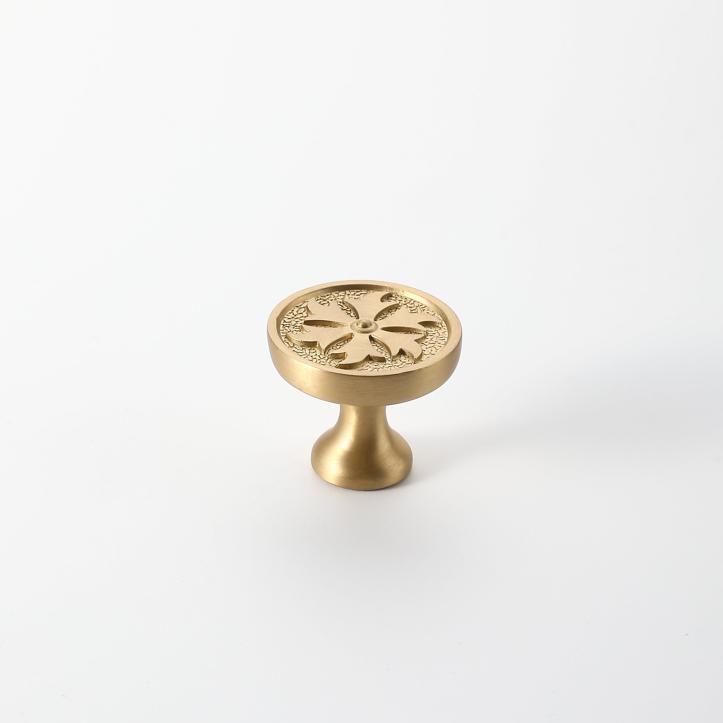 Snow Brass Knob