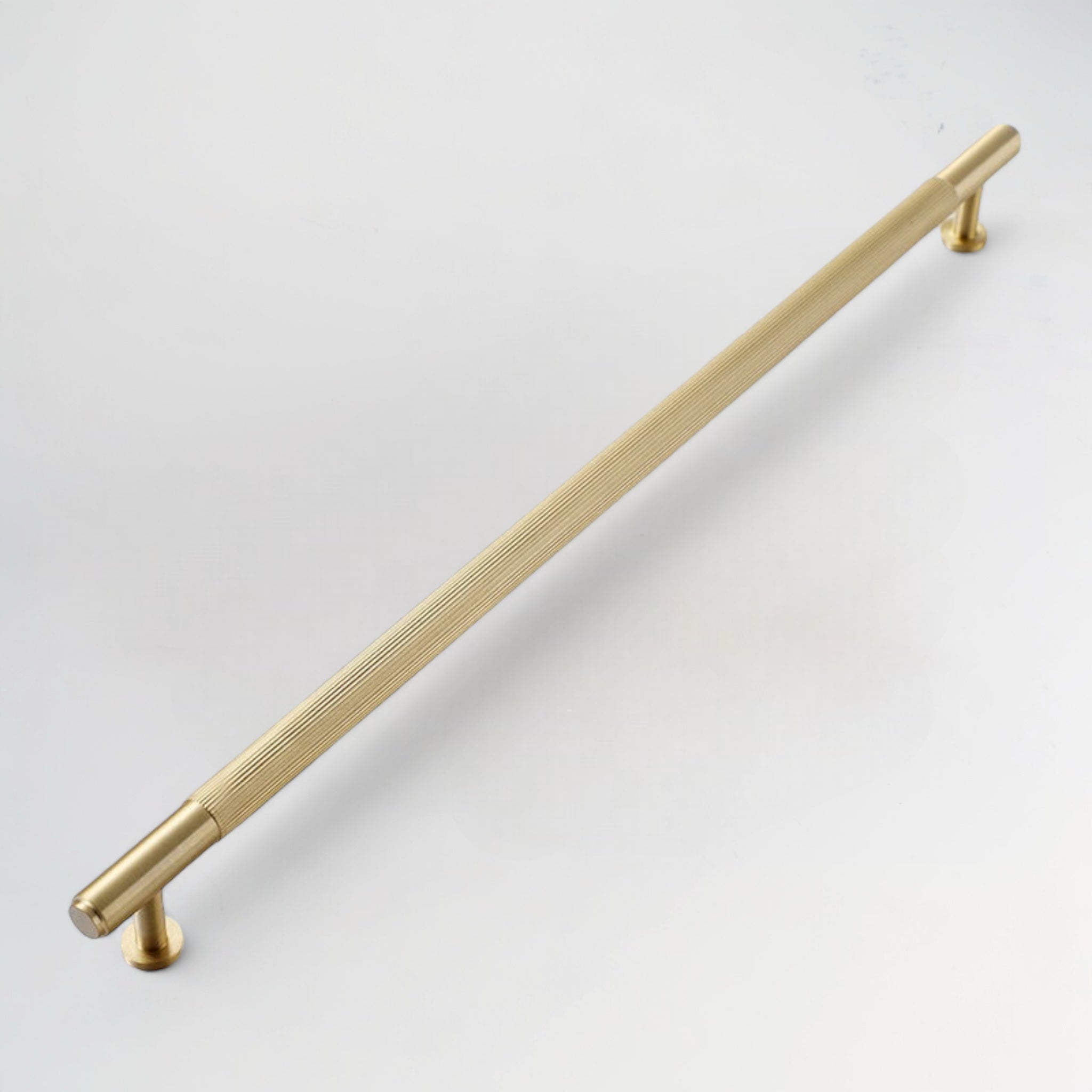 Stria Brass Handle