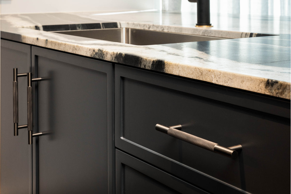 Choosing cabinet handles