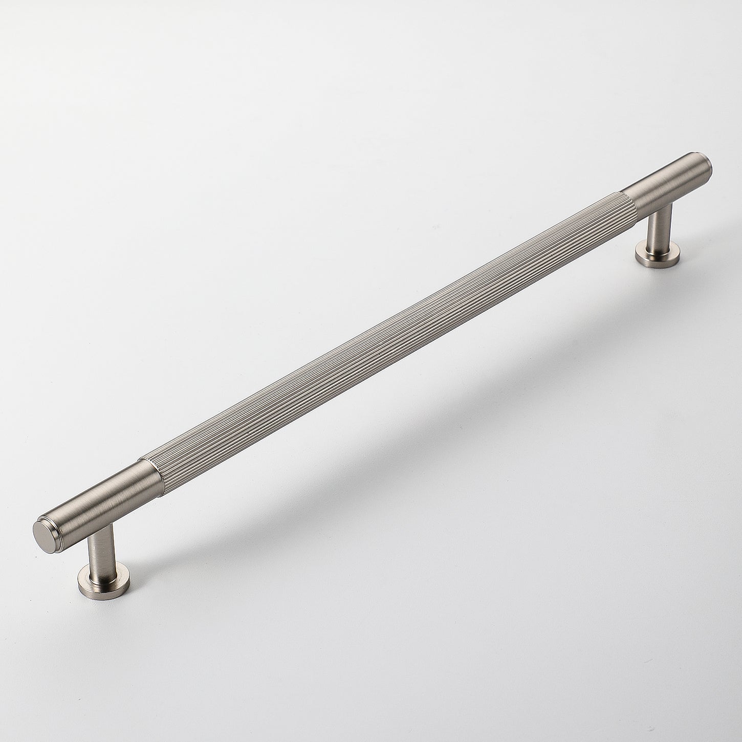 Stria Brass Handle